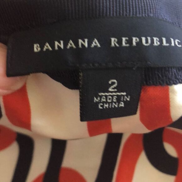 Banana Republic Red and blue chain print skirt 2 - Picture 3 of 6